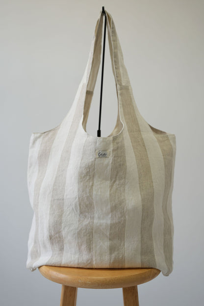Natural fiber shoulder tote