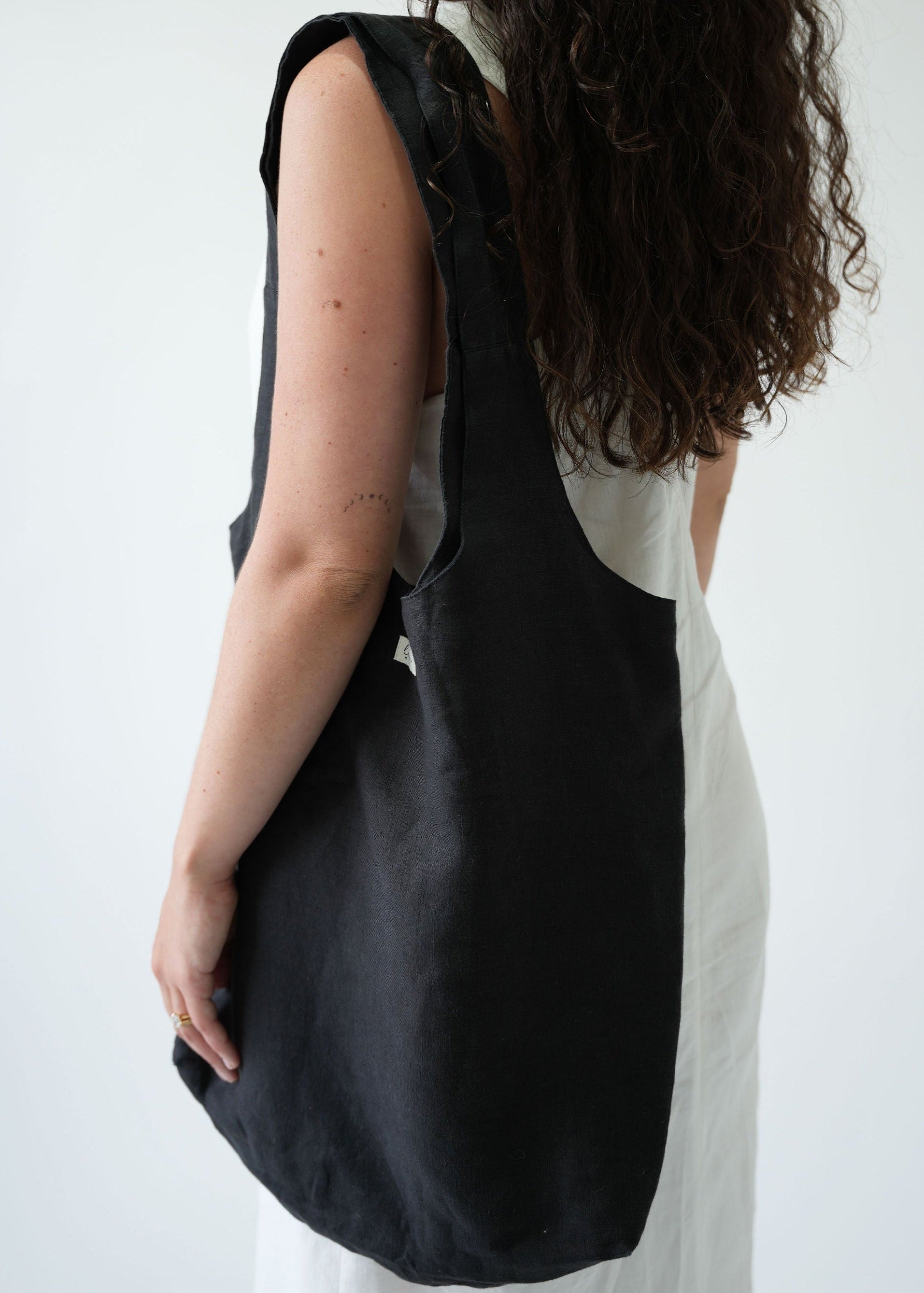 Natural fiber shoulder tote