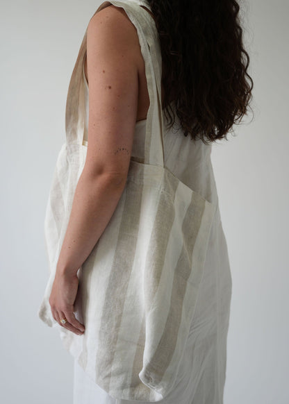 the classic linen tote