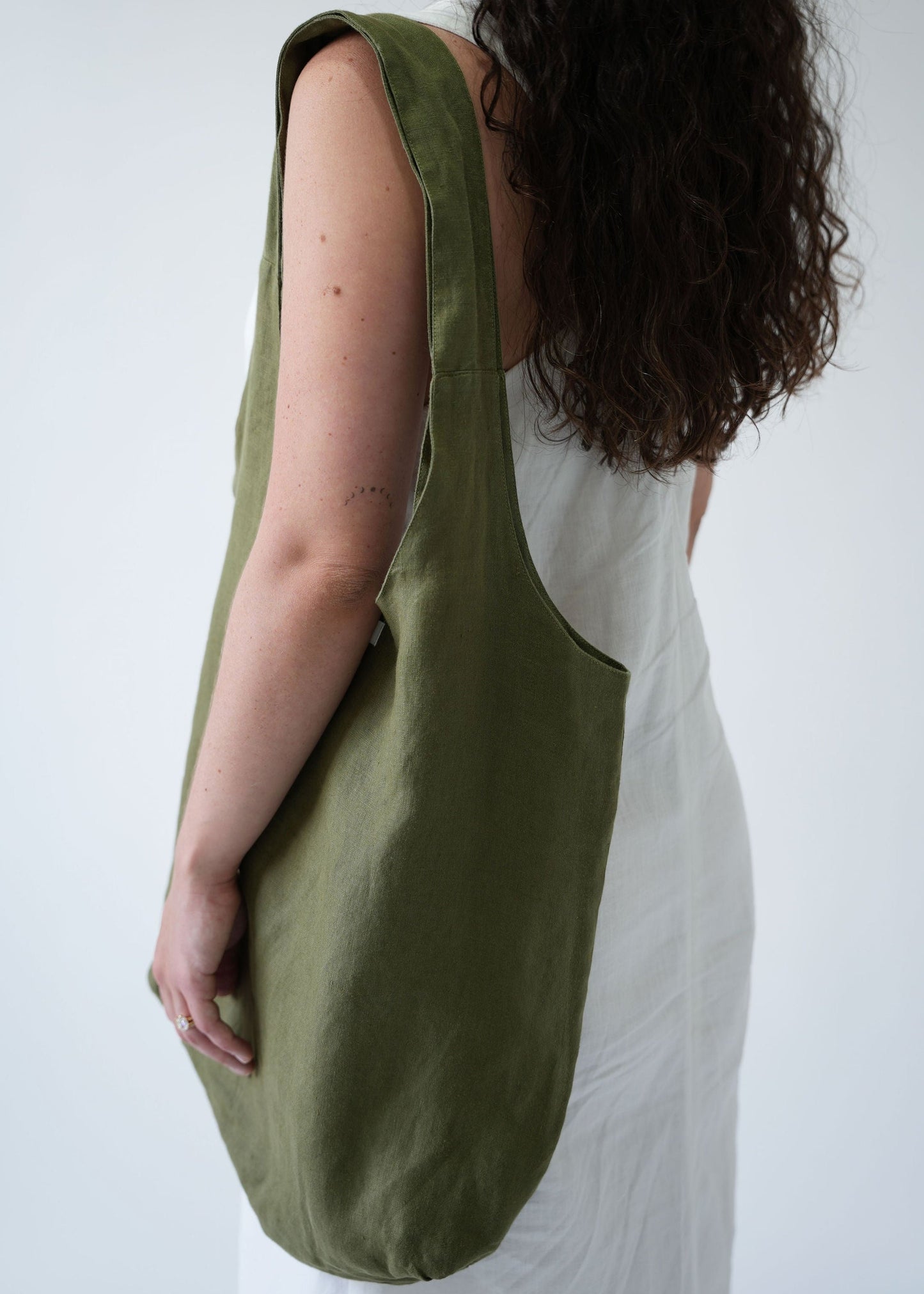 Natural fiber shoulder tote