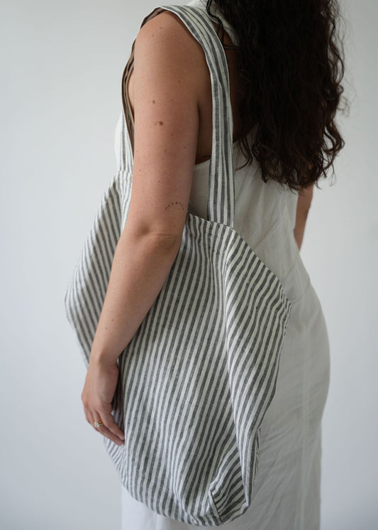 the classic linen tote